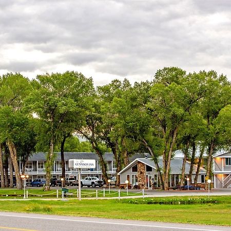 The Gunnison Inn At Dos Rios Golf Course Exterior photo